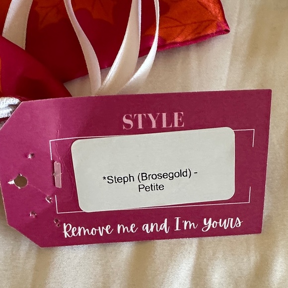 Chelsey Smith Crowns Steph Brosgold Petite - Picture 7 of 7